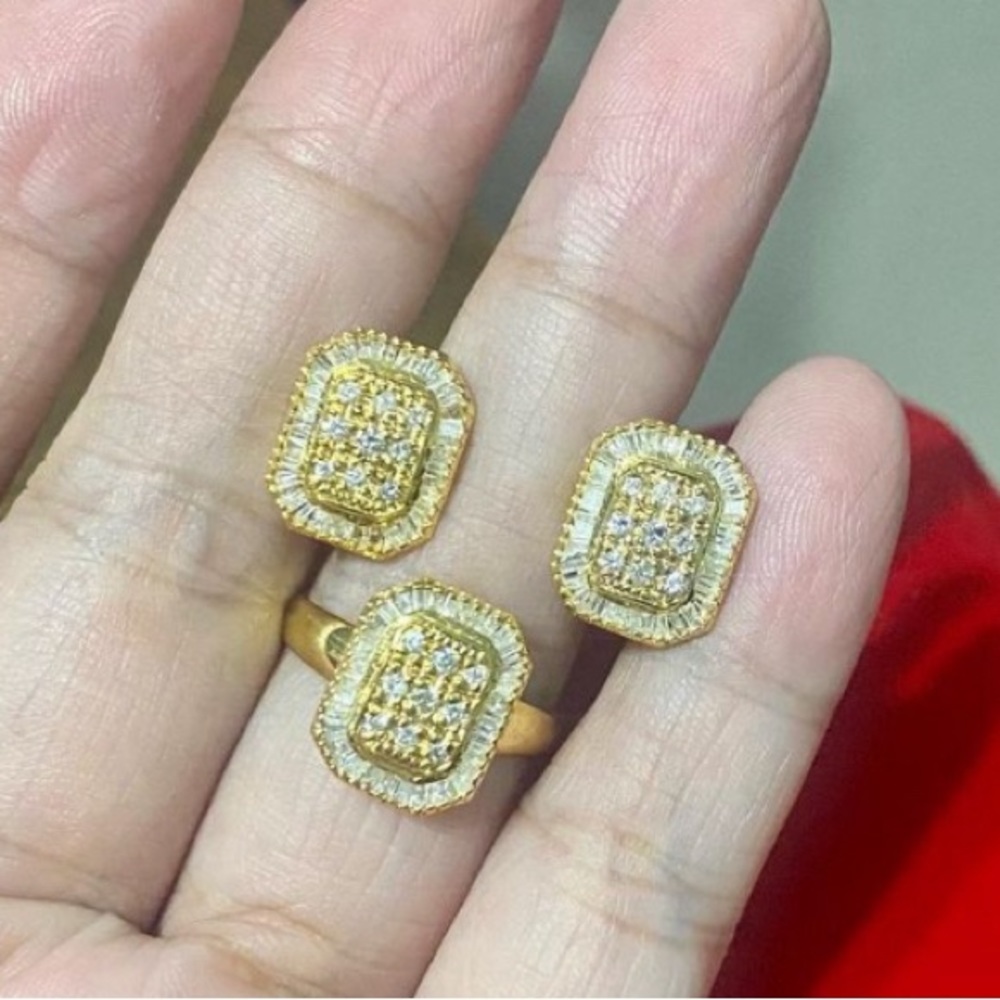 14k real Gold and stone DIAMONDS